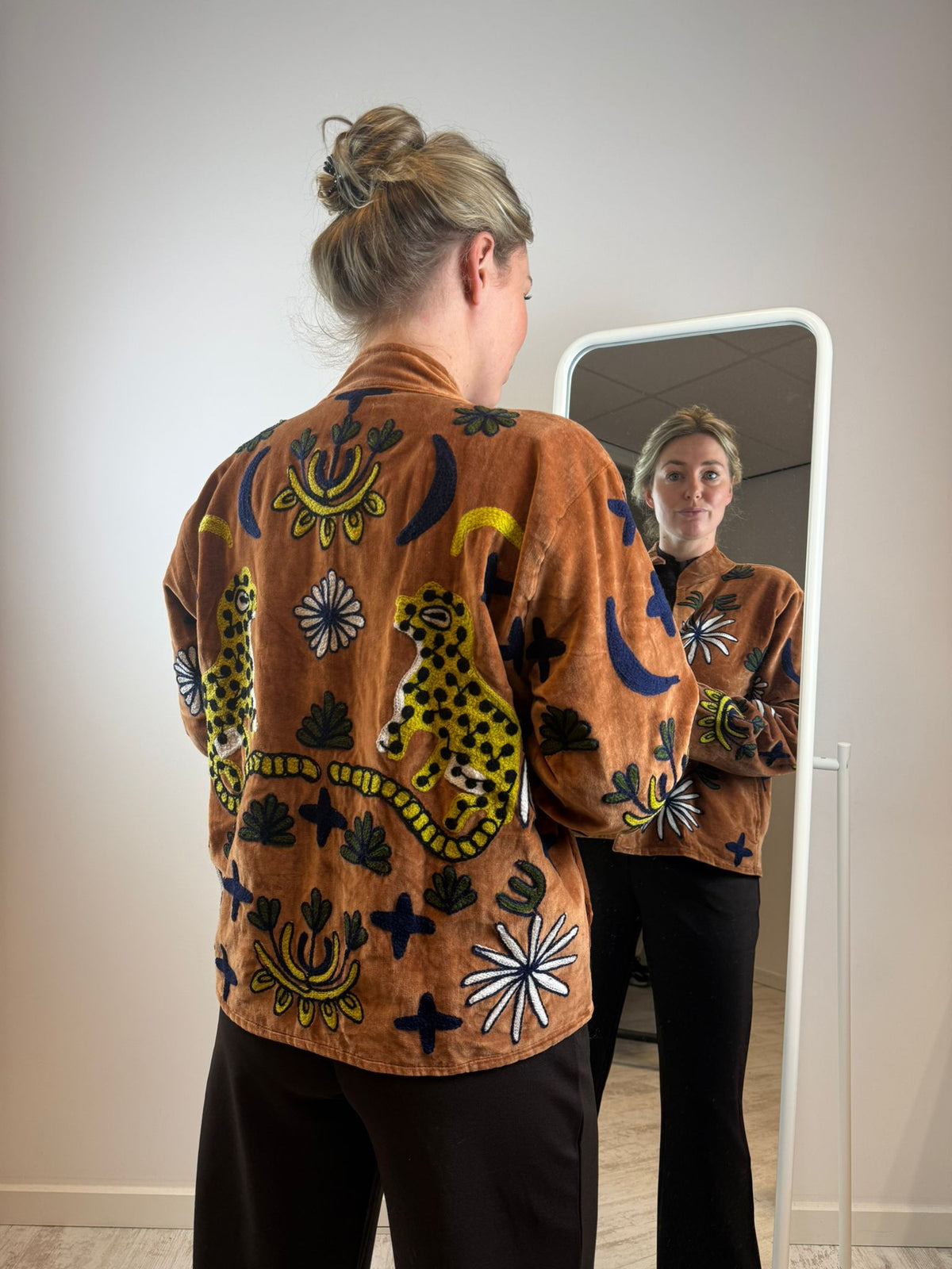 Juliëtte - handgemaakt fluwelen jasje panter 🐆