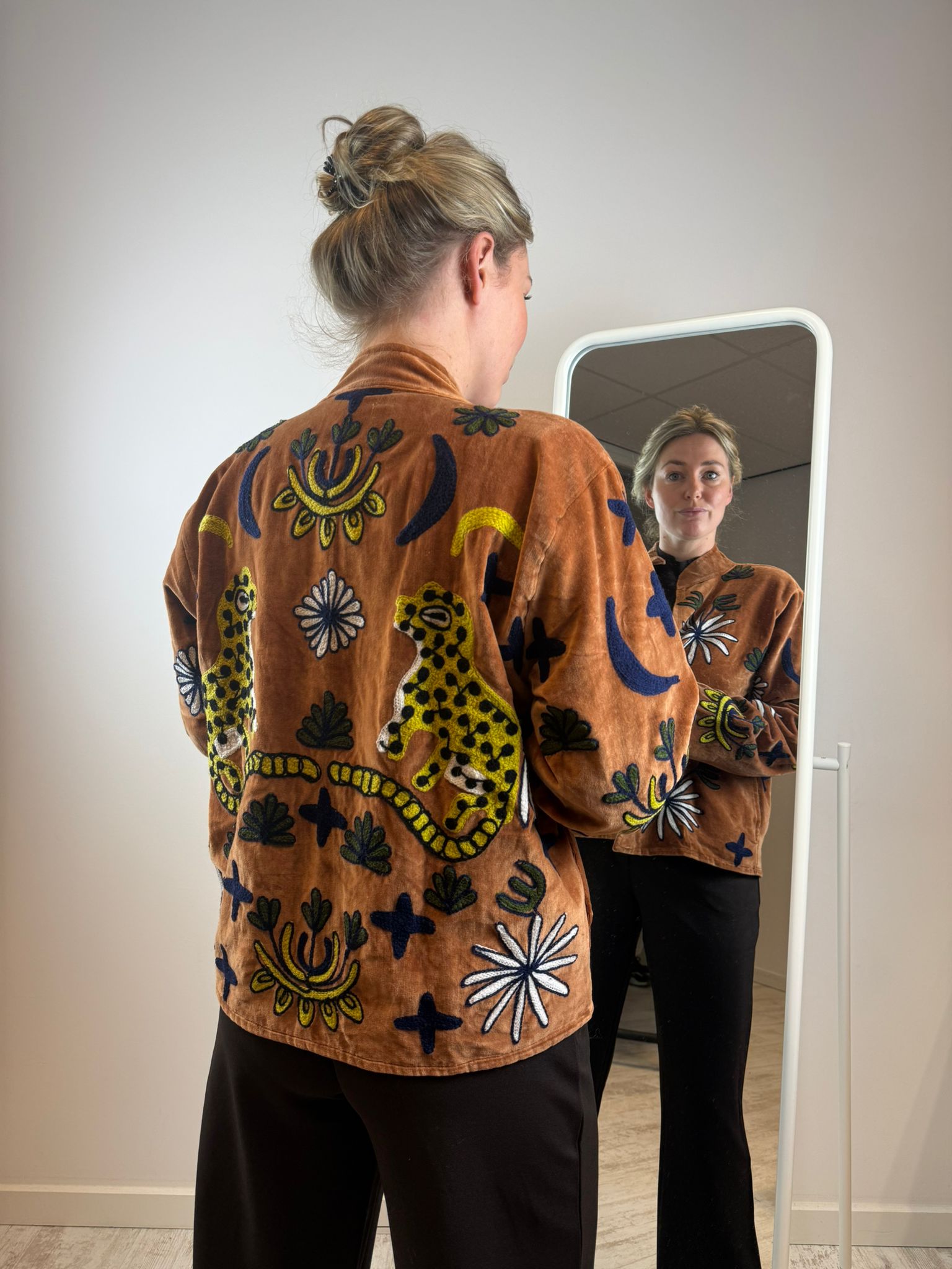 Juliëtte - handgemaakt fluwelen jasje panter 🐆