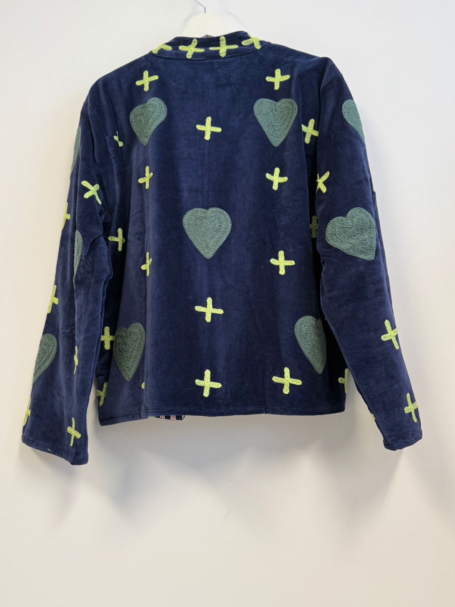 Juliëtte - handgemaakt fluwelen jasje hartjes 🩶