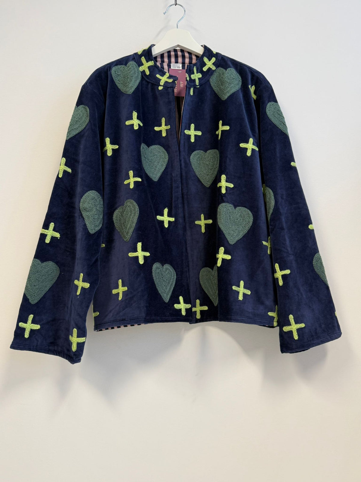 Juliëtte - handgemaakt fluwelen jasje hartjes 🩶