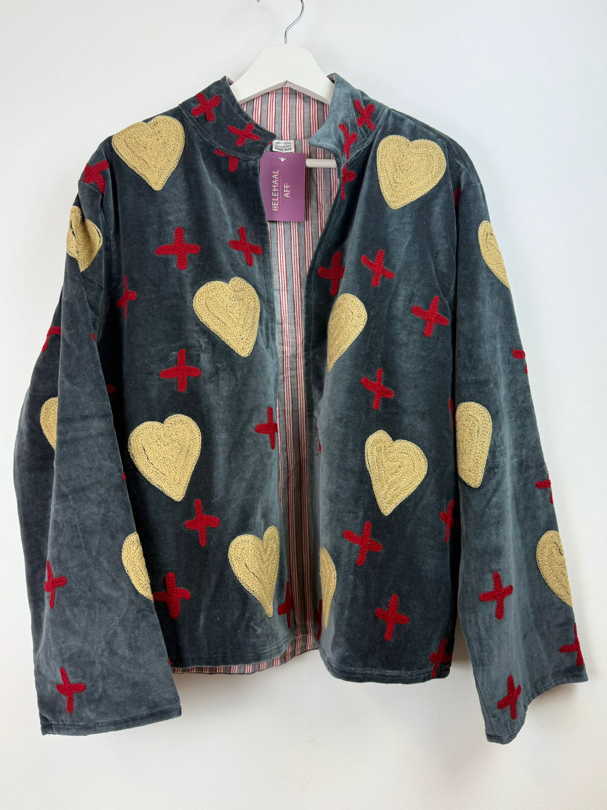 Juliëtte - handgemaakt fluwelen jasje hartjes 💛