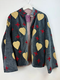 Juliëtte - handgemaakt fluwelen jasje hartjes 💛