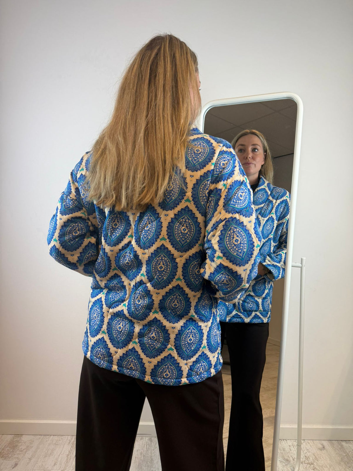 Isa gewatteerd jasje - Helblauw 💙