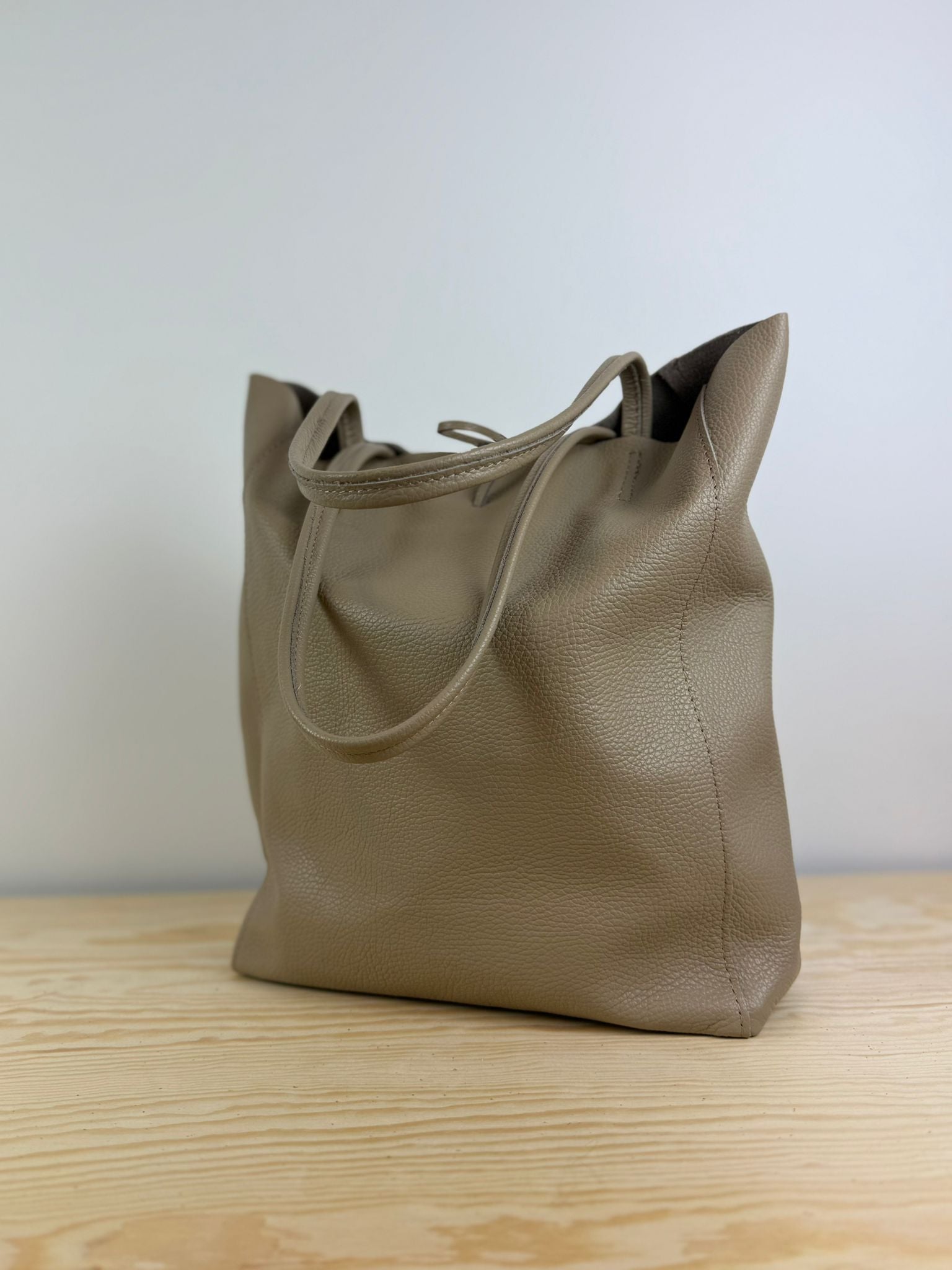 Mia schoudertas - Taupe 🤎