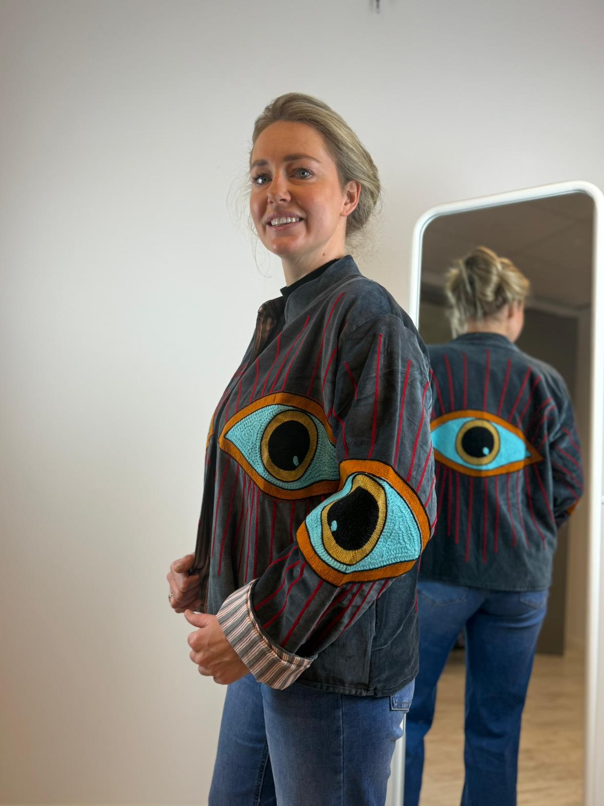 Juliëtte - handgemaakt fluwelen jasje ogen 👀