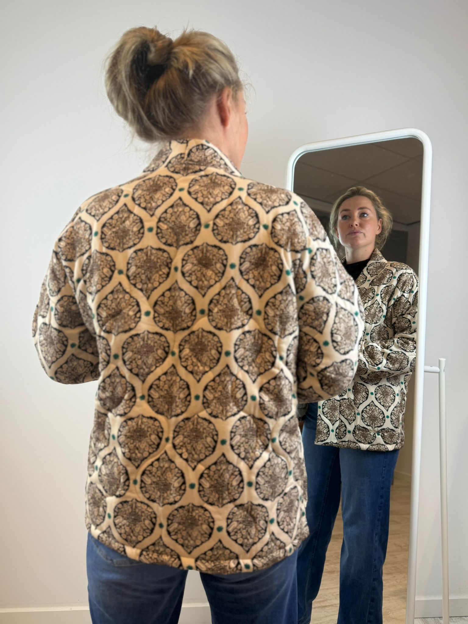 Isa gewatteerd jasje - Bruin-Zwart 🤎🖤