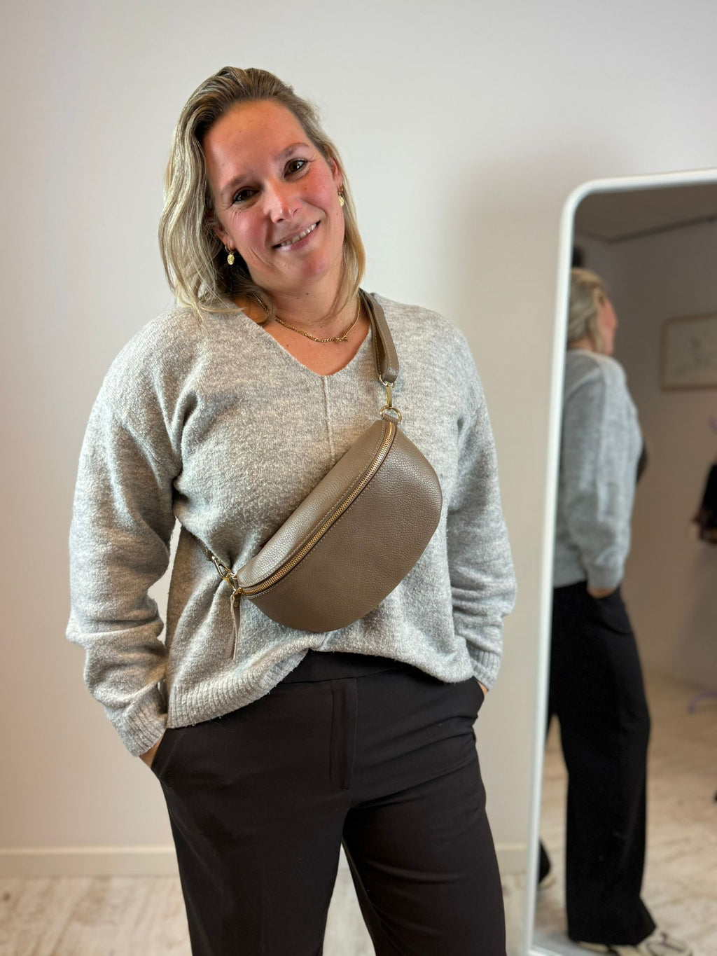 Zoey Heuptas/Crossbody - Donkertaupe 🤎